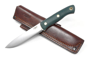 knife with bushcraft style sheath
