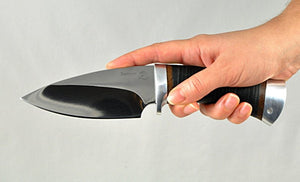 Cliff - unusual handmade knife from Rosarms in the hand