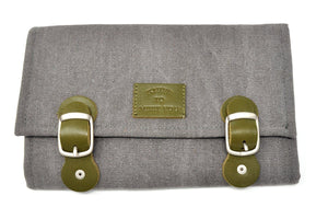 Version of the bag with gray canvas and olive leather