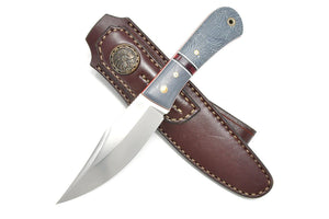 Knife and custom sheath
